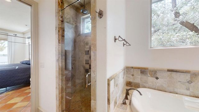 2816 River Ridge Court, Granbury, TX 76048