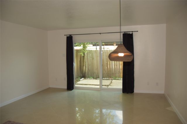 7827 Leonora Street, Houston, TX 77061