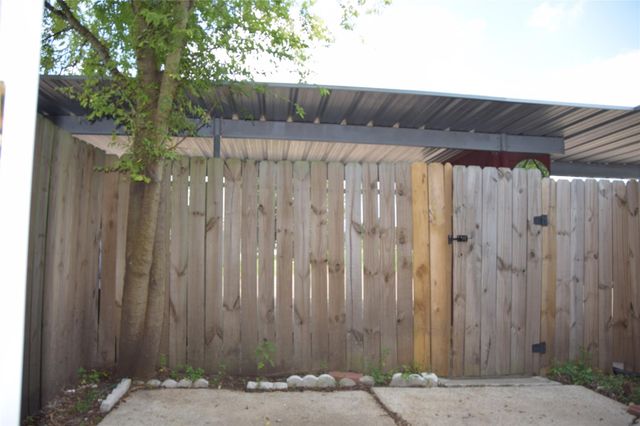 7827 Leonora Street, Houston, TX 77061