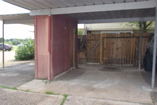 7827 Leonora Street, Houston, TX 77061