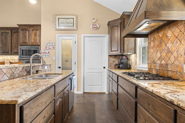 476 Lcr 640, Groesbeck, TX 76642