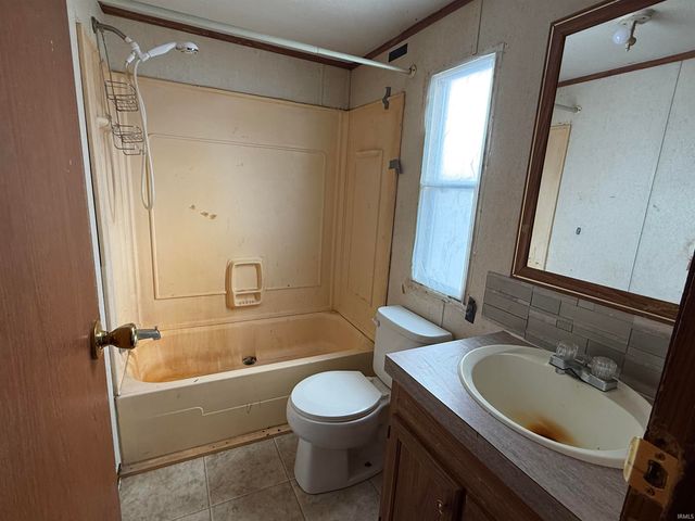 40 Ln 101 A Turkey Lake, Lagrange, IN 46761