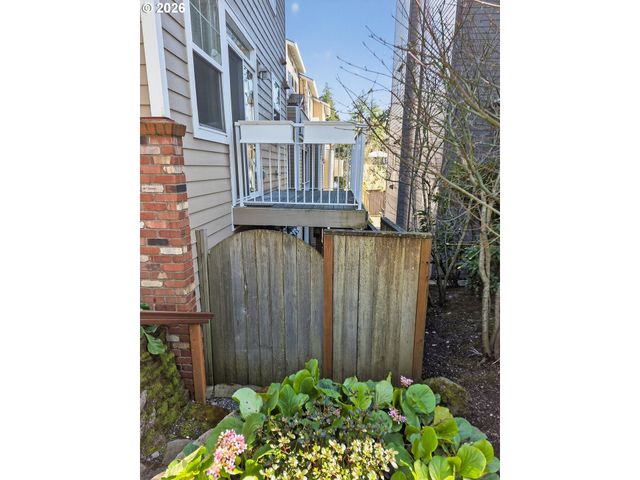 7856 Sw 31ST Ave 7, Portland, OR 97219