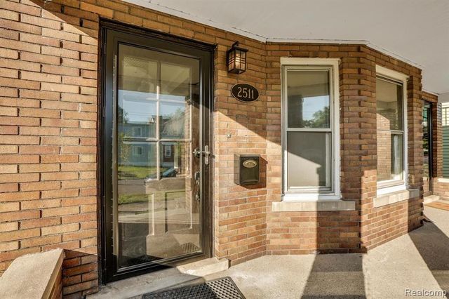 2511 Seyburn Street, Detroit, MI 48214