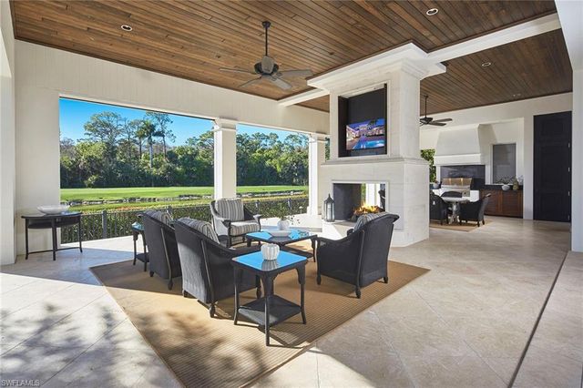 1249 Gordon River TRL, Naples, FL 34105