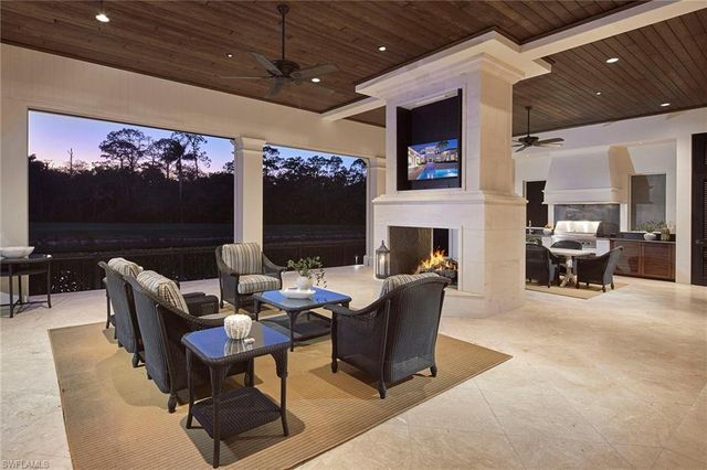 1249 Gordon River TRL, Naples, FL 34105