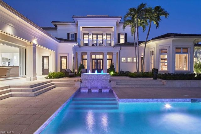 1249 Gordon River TRL, Naples, FL 34105