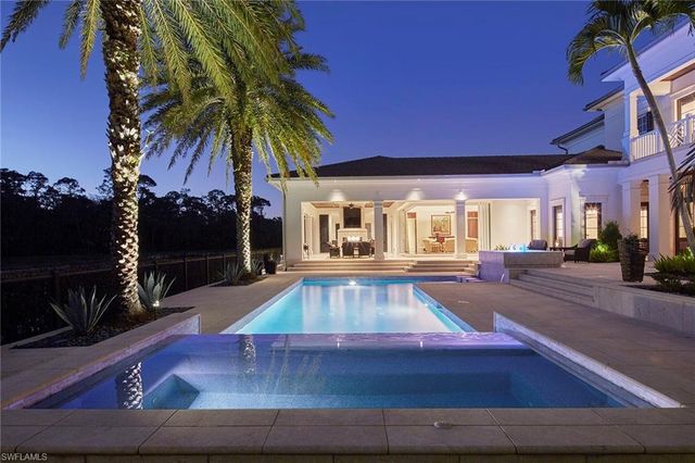 1249 Gordon River TRL, Naples, FL 34105