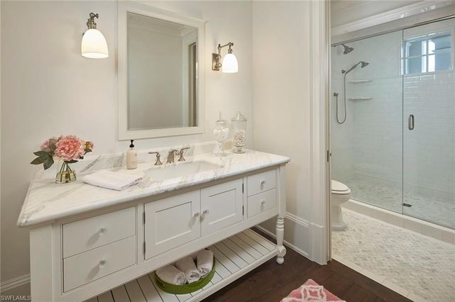 1249 Gordon River TRL, Naples, FL 34105