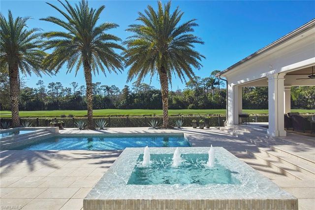 1249 Gordon River TRL, Naples, FL 34105