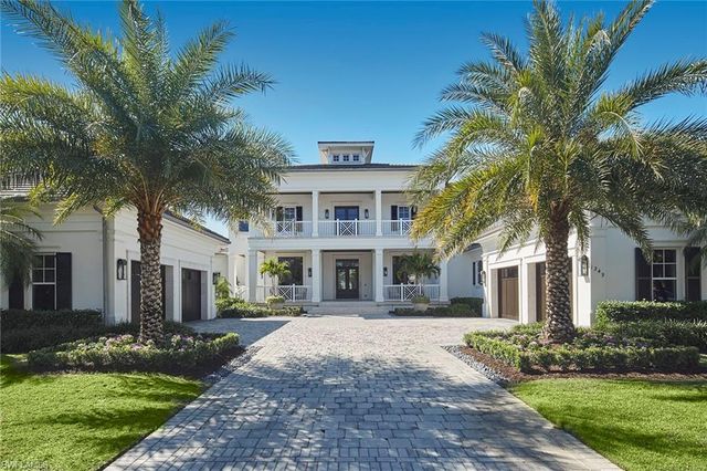 1249 Gordon River TRL, Naples, FL 34105