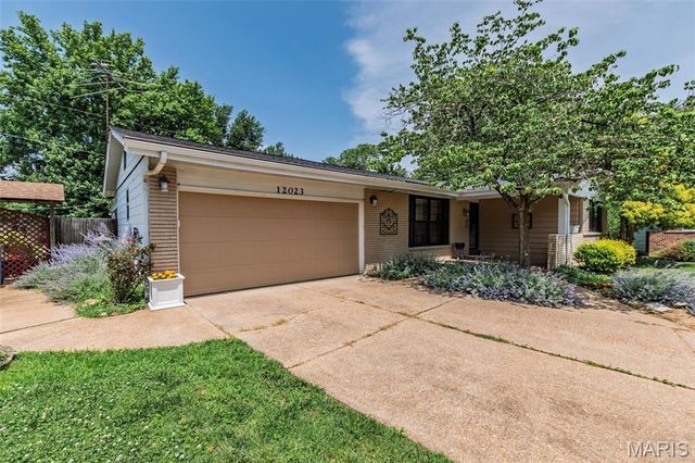 12023 Weshill Court, Maryland Heights, MO 63043