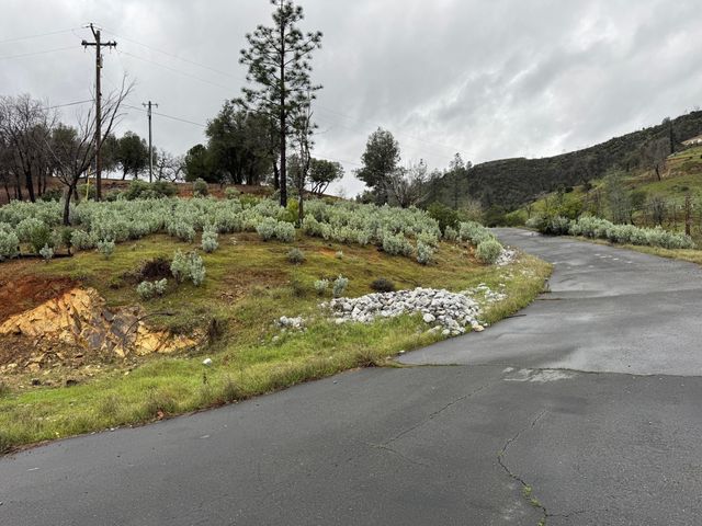 8664 Landmark Circle, Redding, CA 96001