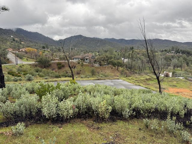 8664 Landmark Circle, Redding, CA 96001