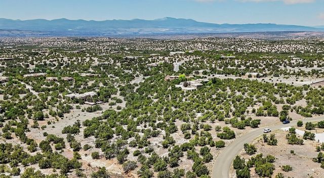 37 Heartstone Drive, Santa Fe, NM 87506