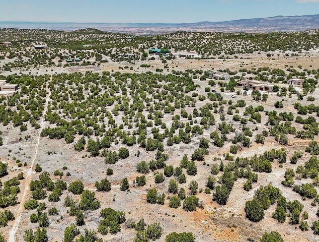 37 Heartstone Drive, Santa Fe, NM 87506