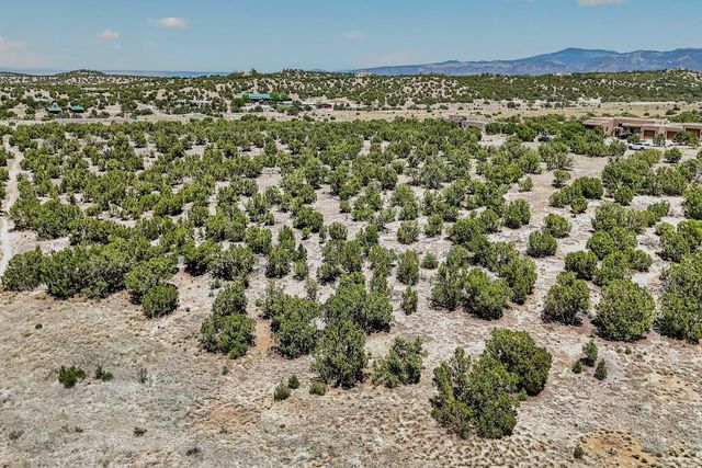 37 Heartstone Drive, Santa Fe, NM 87506