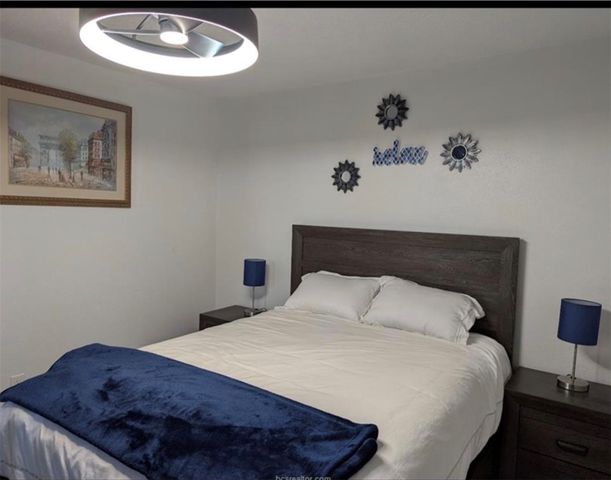 1901 Holleman Drive W 411, College Station, TX 77840