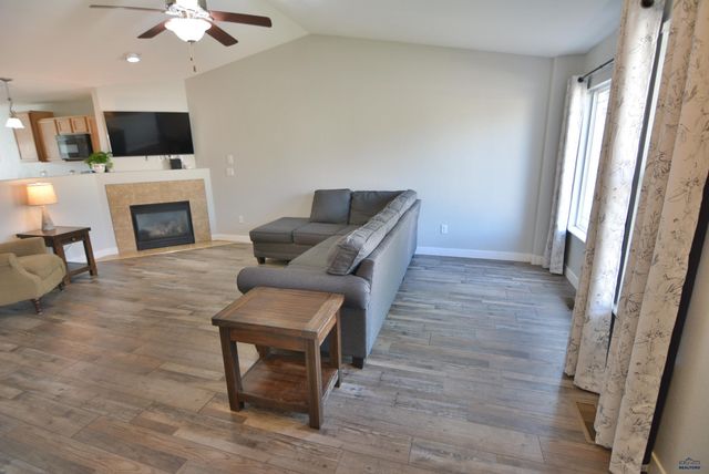 6920 DUNSMORE RD, Rapid City, SD 57702