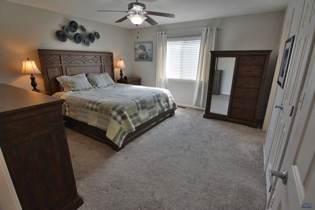 6920 DUNSMORE RD, Rapid City, SD 57702