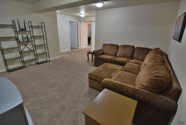 6920 DUNSMORE RD, Rapid City, SD 57702