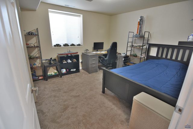 6920 DUNSMORE RD, Rapid City, SD 57702