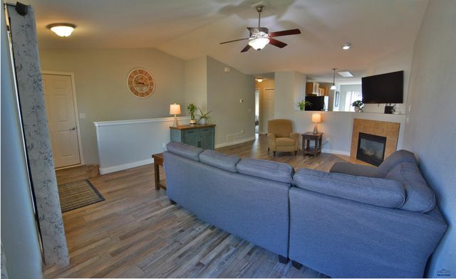 6920 DUNSMORE RD, Rapid City, SD 57702