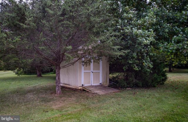 12 ORCHARD LN, Stafford, VA 22556