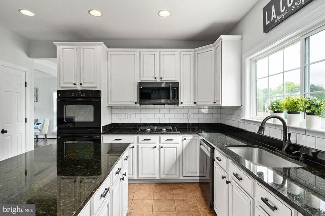 12 ORCHARD LN, Stafford, VA 22556