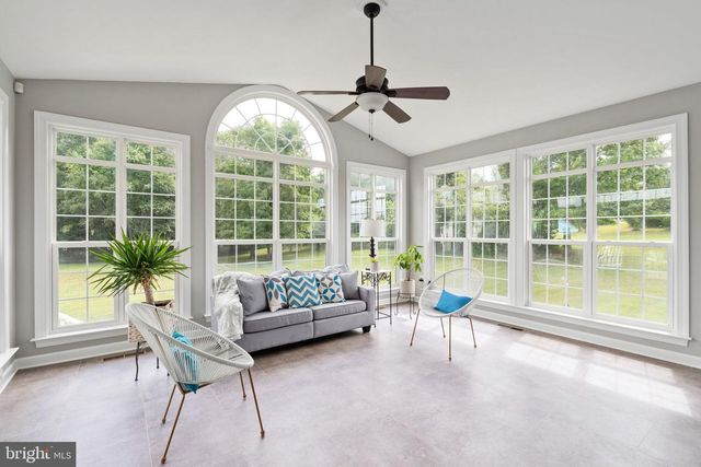 12 ORCHARD LN, Stafford, VA 22556