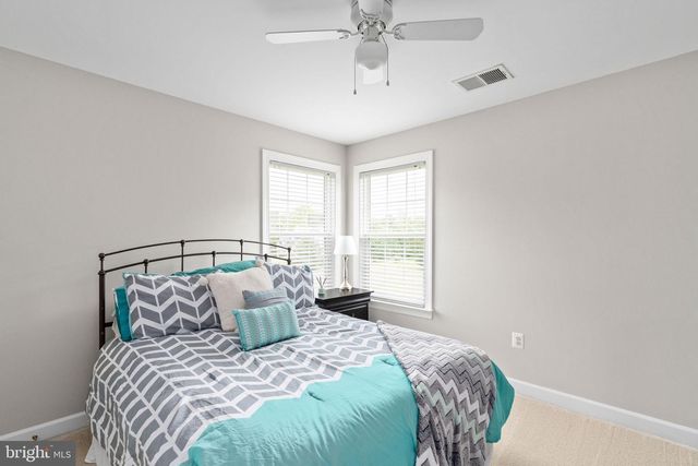 12 ORCHARD LN, Stafford, VA 22556