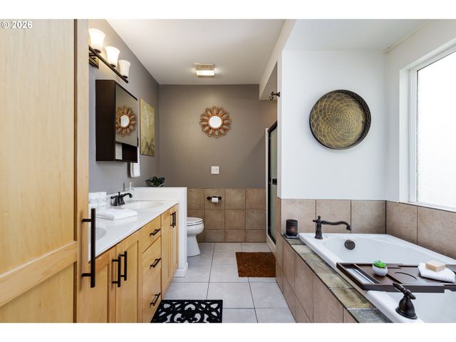 13975 FORSYTHE Rd, Oregon City, OR 97045