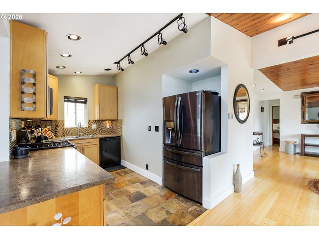 13975 FORSYTHE Rd, Oregon City, OR 97045