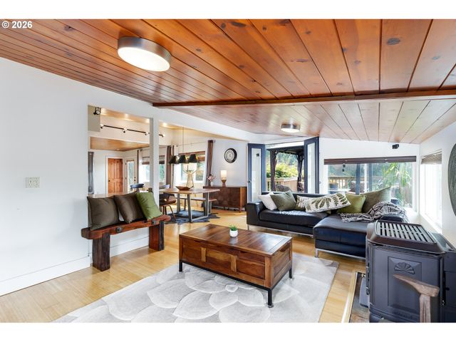 13975 FORSYTHE Rd, Oregon City, OR 97045