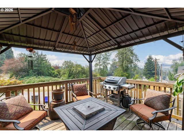 13975 FORSYTHE Rd, Oregon City, OR 97045