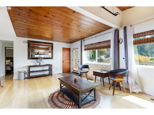 13975 FORSYTHE Rd, Oregon City, OR 97045