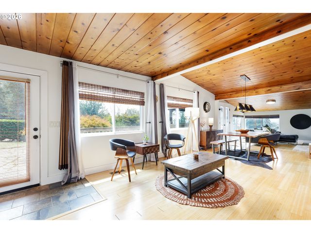13975 FORSYTHE Rd, Oregon City, OR 97045