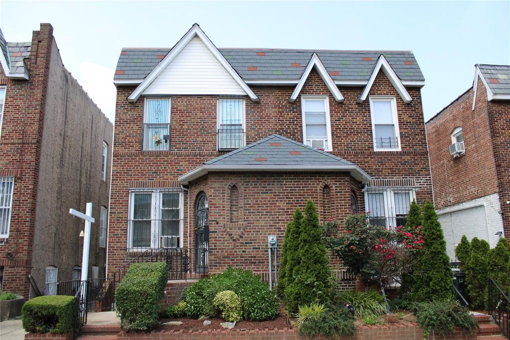 30-12 84 Street, East Elmhurst, NY 11370