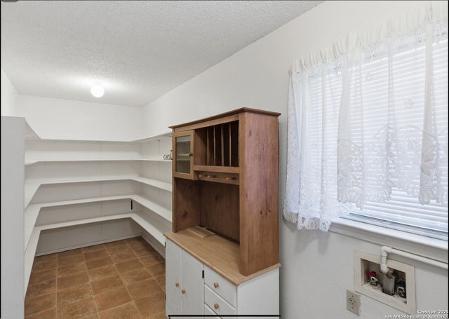 6107 Ferrysage Dr, San Antonio, TX 78244