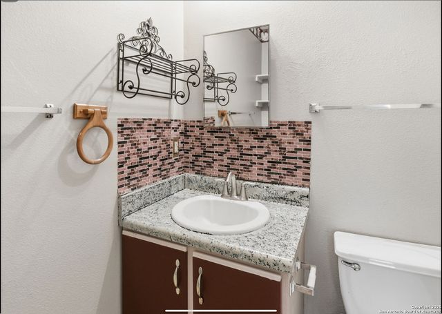 6107 Ferrysage Dr, San Antonio, TX 78244