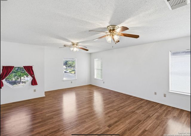 6107 Ferrysage Dr, San Antonio, TX 78244