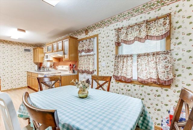 3103 S Martinson Ave, Wichita, KS 67207