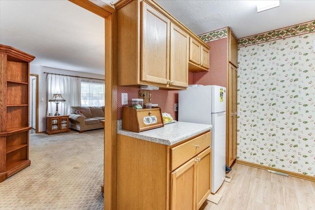 3103 S Martinson Ave, Wichita, KS 67207