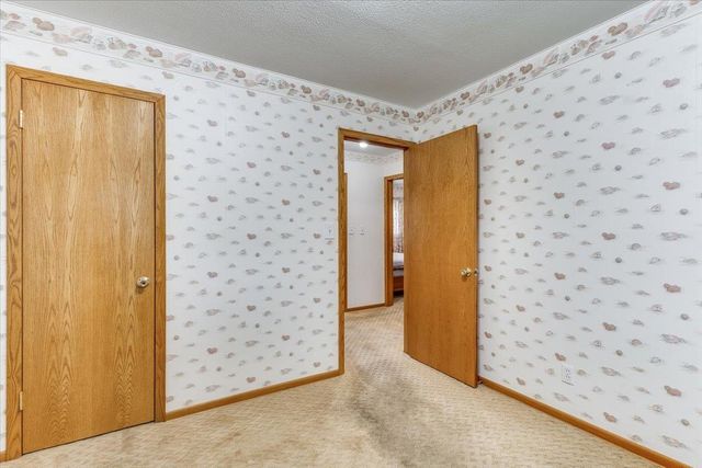 3103 S Martinson Ave, Wichita, KS 67207