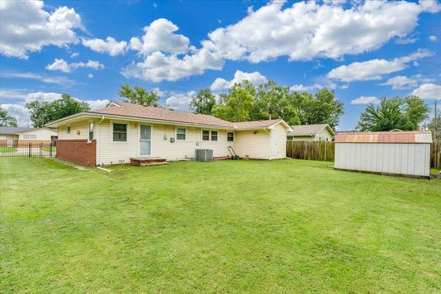 3103 S Martinson Ave, Wichita, KS 67207