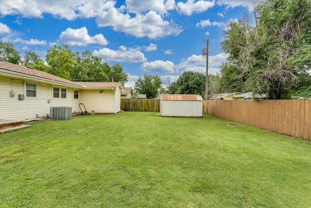 3103 S Martinson Ave, Wichita, KS 67207