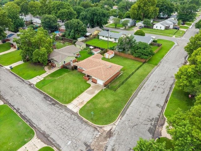 3103 S Martinson Ave, Wichita, KS 67207