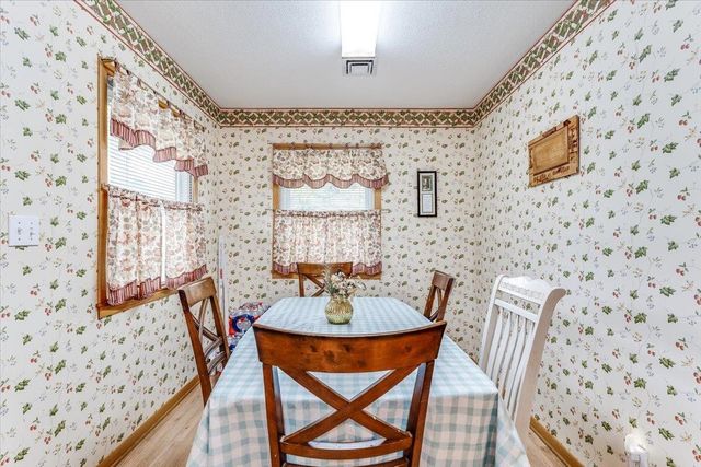 3103 S Martinson Ave, Wichita, KS 67207
