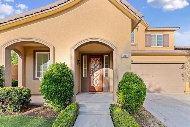 603 Kaweah Avenue, Clovis, CA 93619