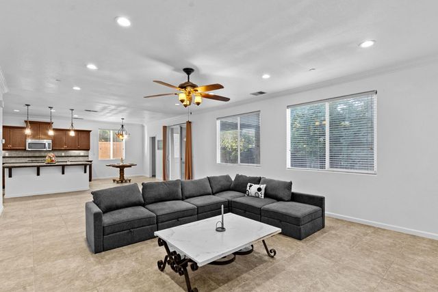 603 Kaweah Avenue, Clovis, CA 93619